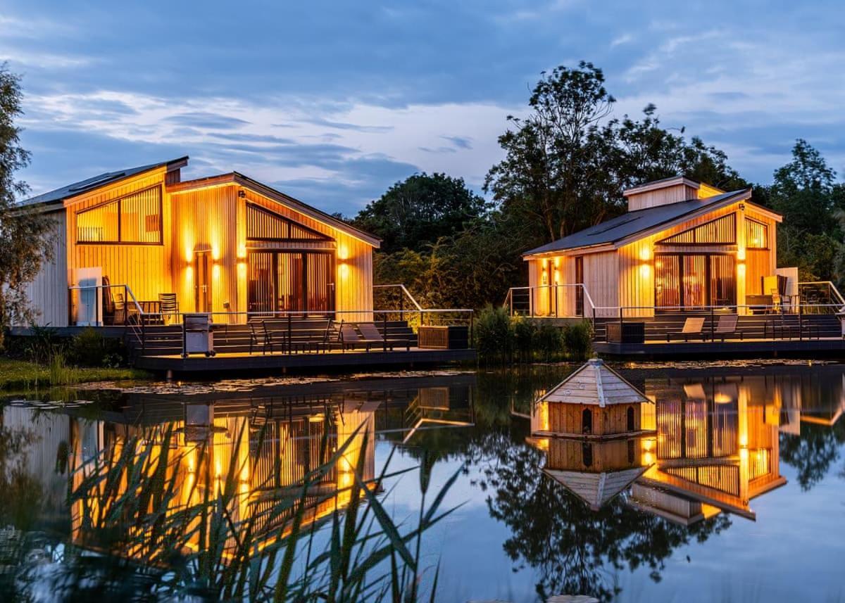 Woad Mill Lakeside Lodges Бостън Екстериор снимка