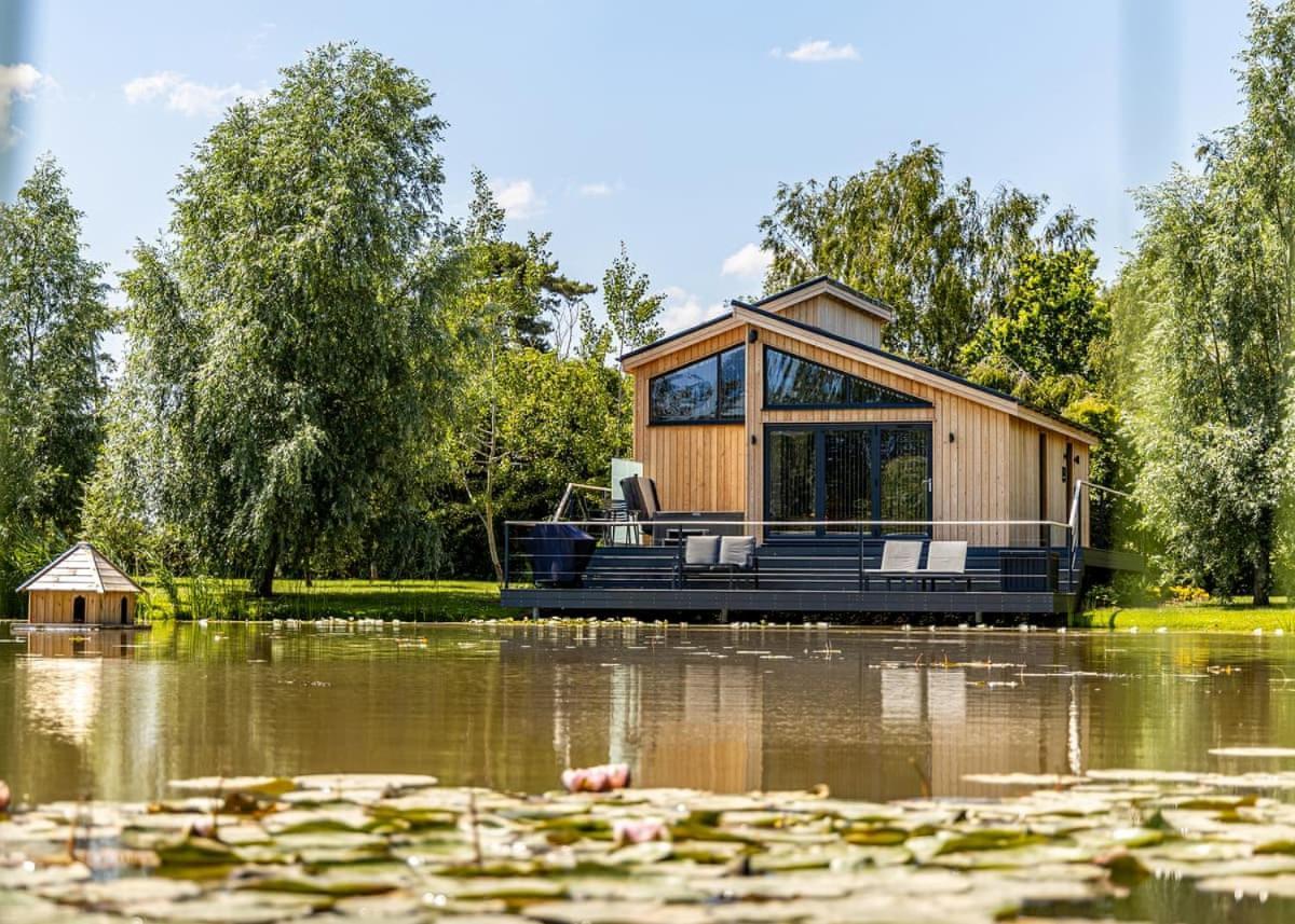 Woad Mill Lakeside Lodges Бостън Екстериор снимка