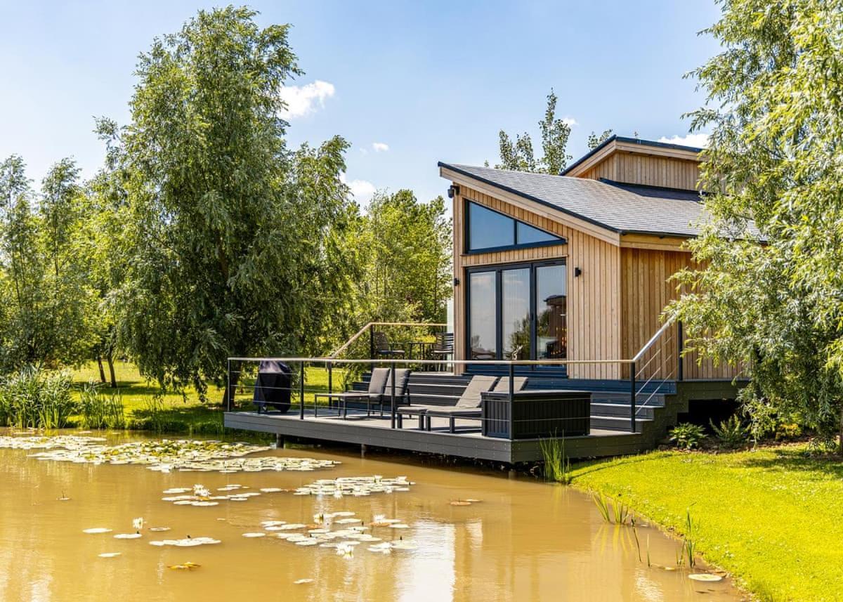 Woad Mill Lakeside Lodges Бостън Екстериор снимка